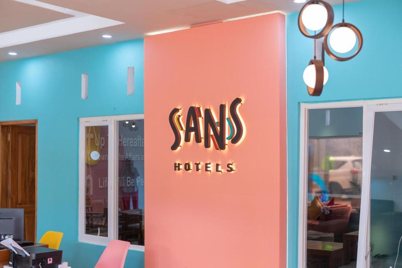 Sans Hotel Queen Batu Sumber Brantas 외부 사진