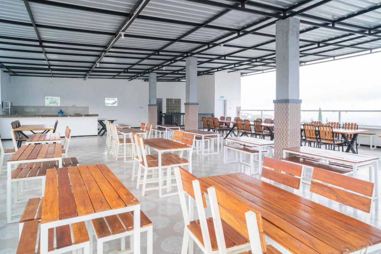 Sans Hotel Queen Batu Sumber Brantas 외부 사진